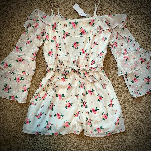 NWT Topshop white/pink floral romper - Picture 1 of 9